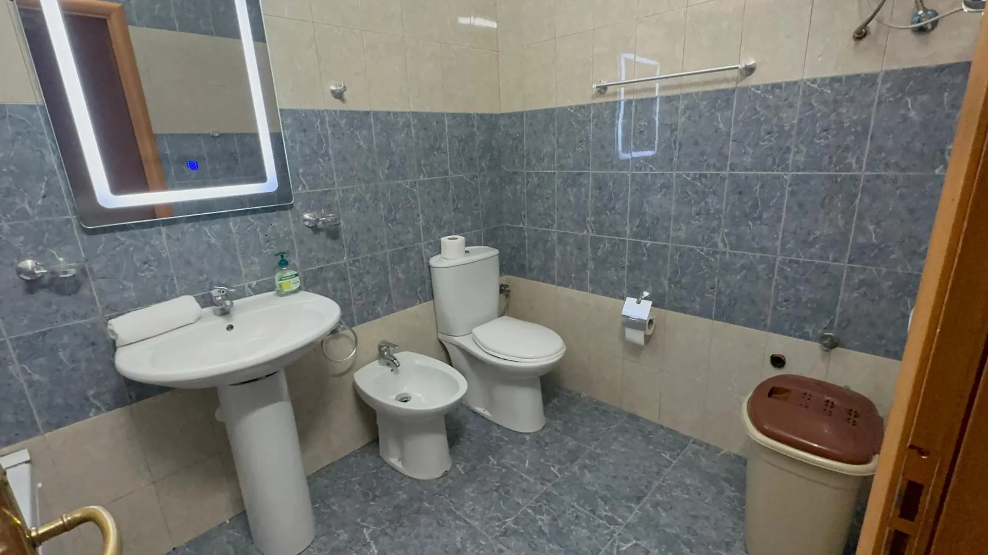 Dioras Apartment. Tirana 0*,  Albania