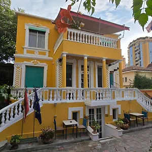 Отель 15 - Center, Тирана