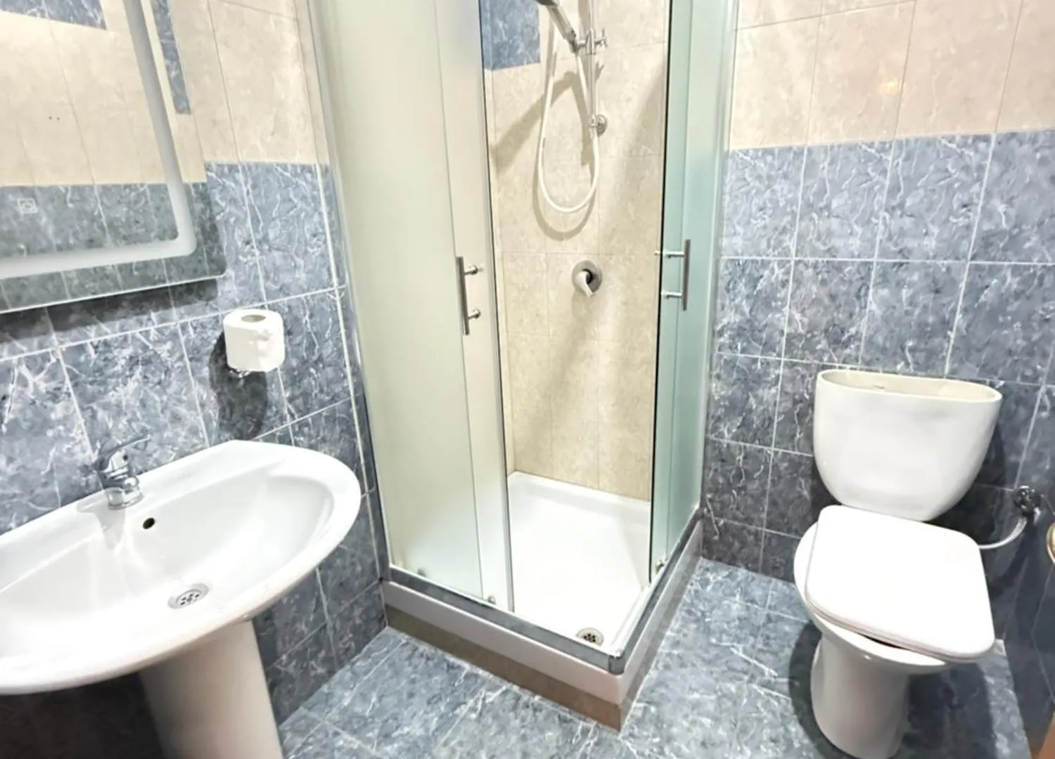 Dioras Apartment. Tirana Appartamento